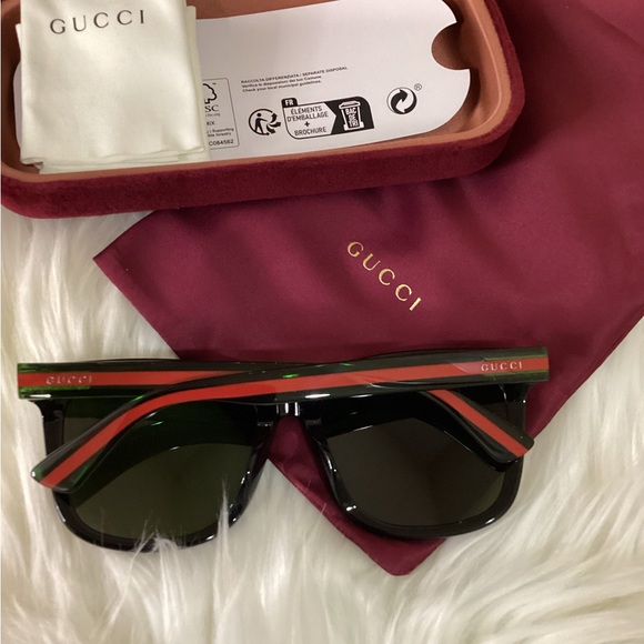 Authentic Gucci Sunglasses - Picture 5 of 11